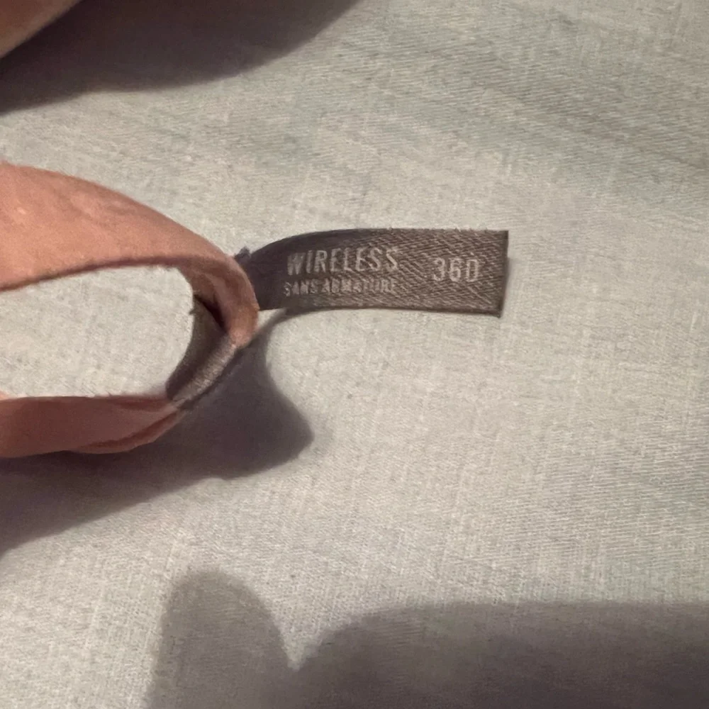 Aerie Pink Wireless Push Up Bra - Picture 3 of 3